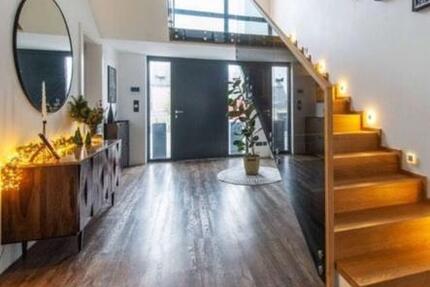 Haus Brieselang - 7 Zimmer, 270 m&sup2;, 1.500.000&euro; | Angebot:27260795