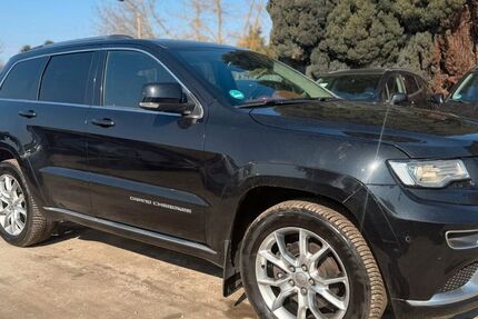 Jeep Grand Cherokee 124.448 km 19.990 &euro; Berlin 13127