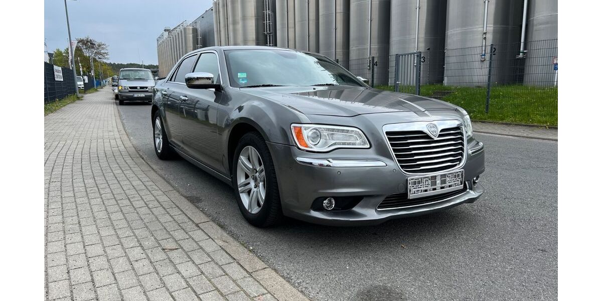Lancia Thema 155.000 km 9.900 € Berlin 10783
