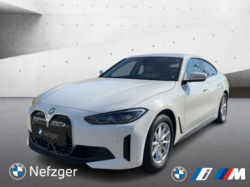 BMW i4 38.200 km 39.900 € Berlin-Siemensstadt 13629