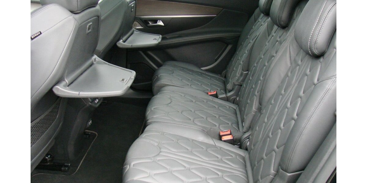 Peugeot 5008 1.2 PureTech 130, GT-Line Leder ACC Navi Pano 30.873 km 29.980 € Falkensee 14612