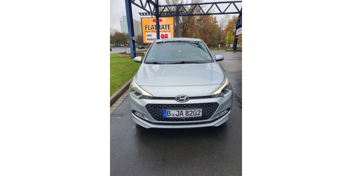 Hyundai i20 78.465 km 8.500 &euro; Berlin 10178