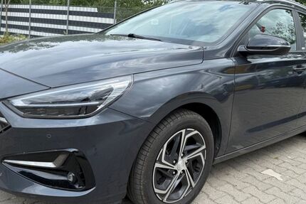 Hyundai i30 112.000 km 14.400 &euro; Berlin 13581