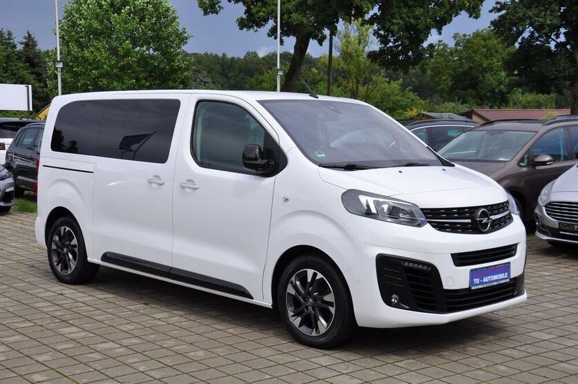 Zafira Life