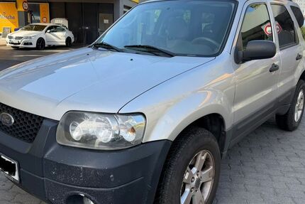 Ford Maverick 196.000 km 2.999 &euro; Berlin 13055