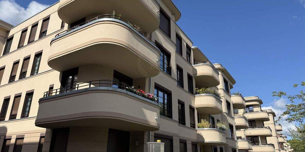 Neubauwohnung mit Dachterrasse, Jacuzzi & Tiefgarage in Bestlage von Potsdam 3 zimmer