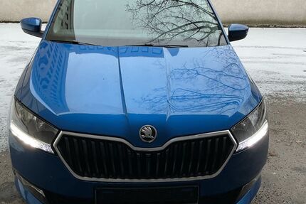 Skoda Fabia 61.450 km 11.790 &euro; Berlin 10717