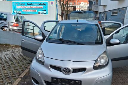 Toyota Aygo (X) 124.000 km 3.990 &euro; Berlin 12105