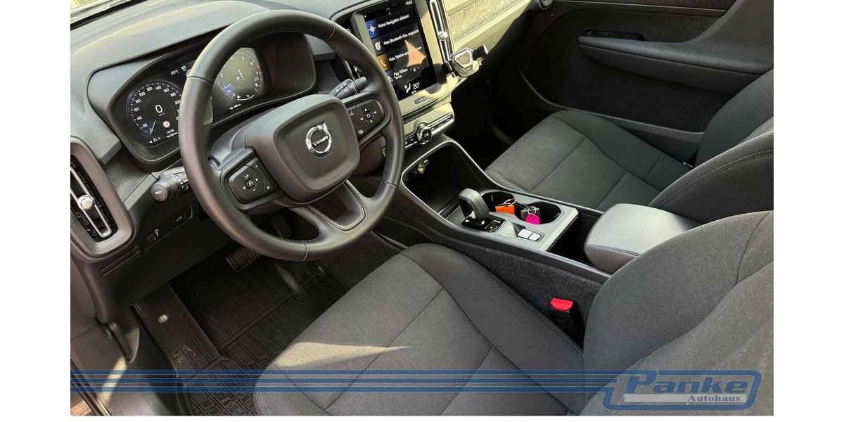 Volvo XC40 Essential 2WD 8G*LED*Virtuall*PDC*BT*Tempo* 15.156 km 26.990 &euro; Berlin 13187