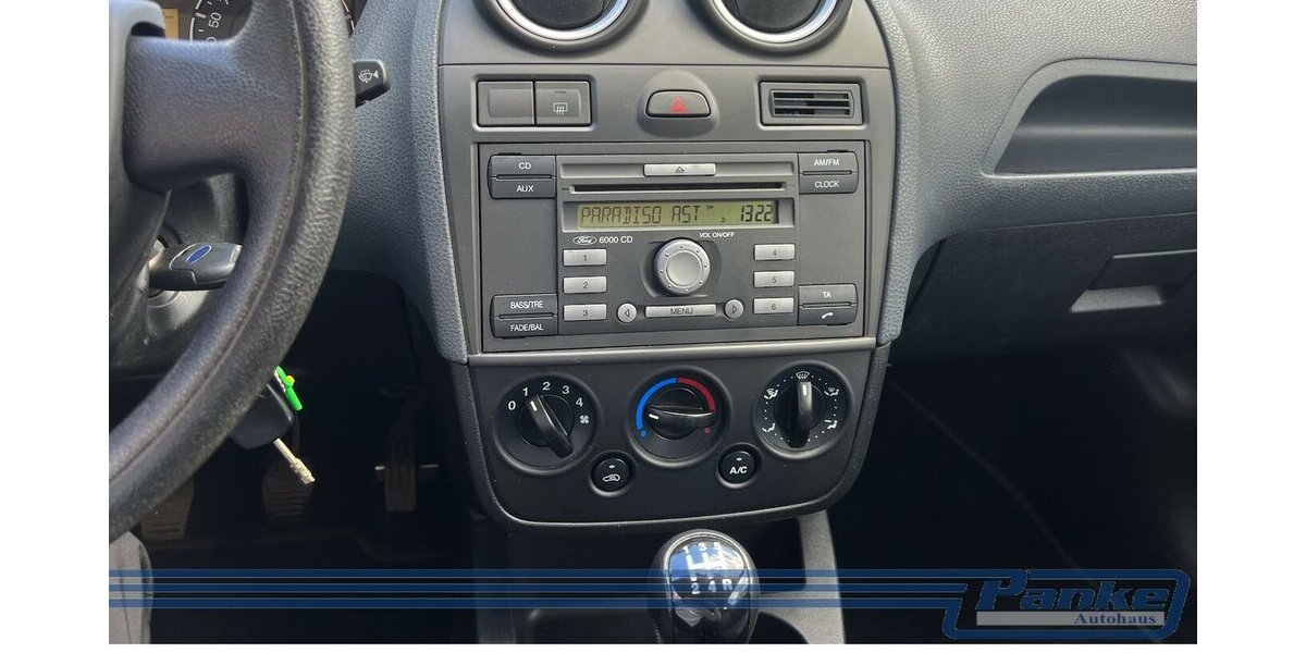 Ford Fiesta Ambiente 1.3*Radio/CD*AUX*Klima* 245.511 km 1.790 &euro; Berlin 13187