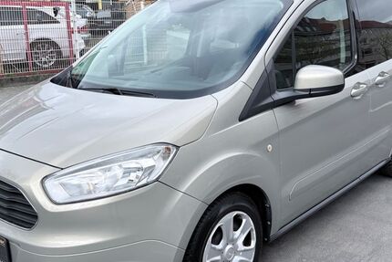Ford Tourneo Courier 146.214 km 6.450 &euro; BERLIN 13409