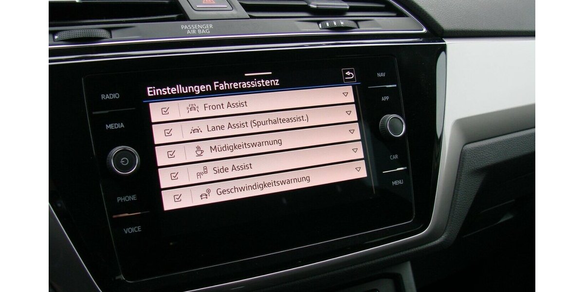 VW Touran 2.0TDI BMT TAXI ACC Kamera LED 7Sitzer 38.517 km 30.980 &euro; Falkensee 14612