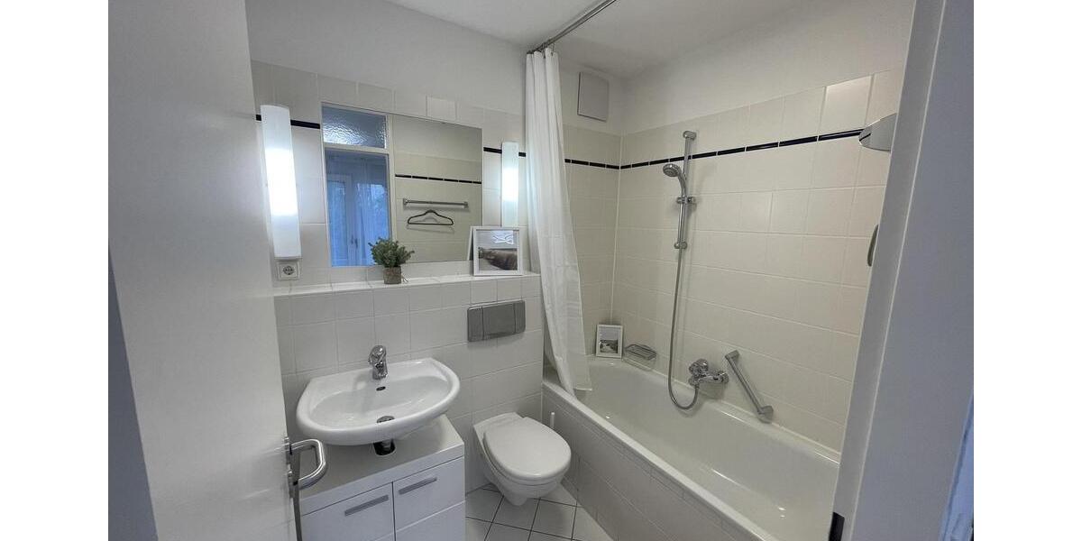 Erdgeschoßwohnung Berlin - 3 Zimmer, 71 m&sup2;, 1.950&euro; | Angebot:26683038