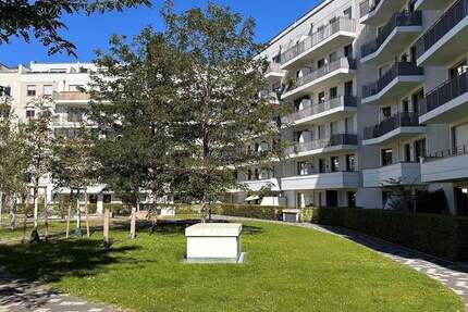 Modernes Studio-Apartment mit Terrasse in Lichtenberg, vermietet.