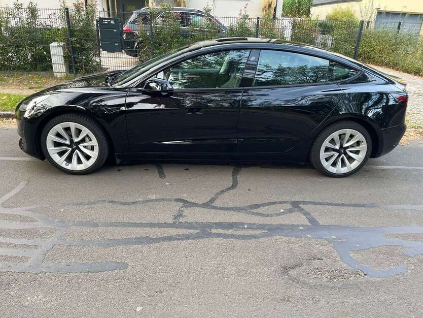 Tesla Model 3 20.000 km 27.500 € Kleinmachnow 14532