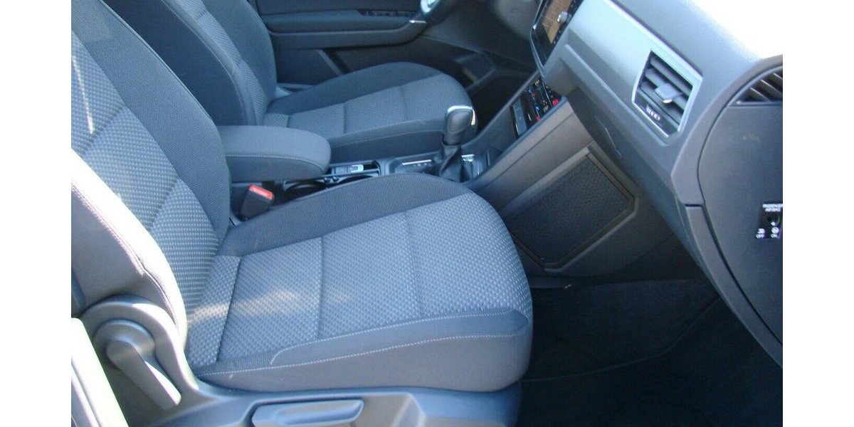 VW Touran 1.5TSi Comfortline 7-Sitzer LED ACC Standhe 18.601 km 31.980 &euro; Falkensee 14612