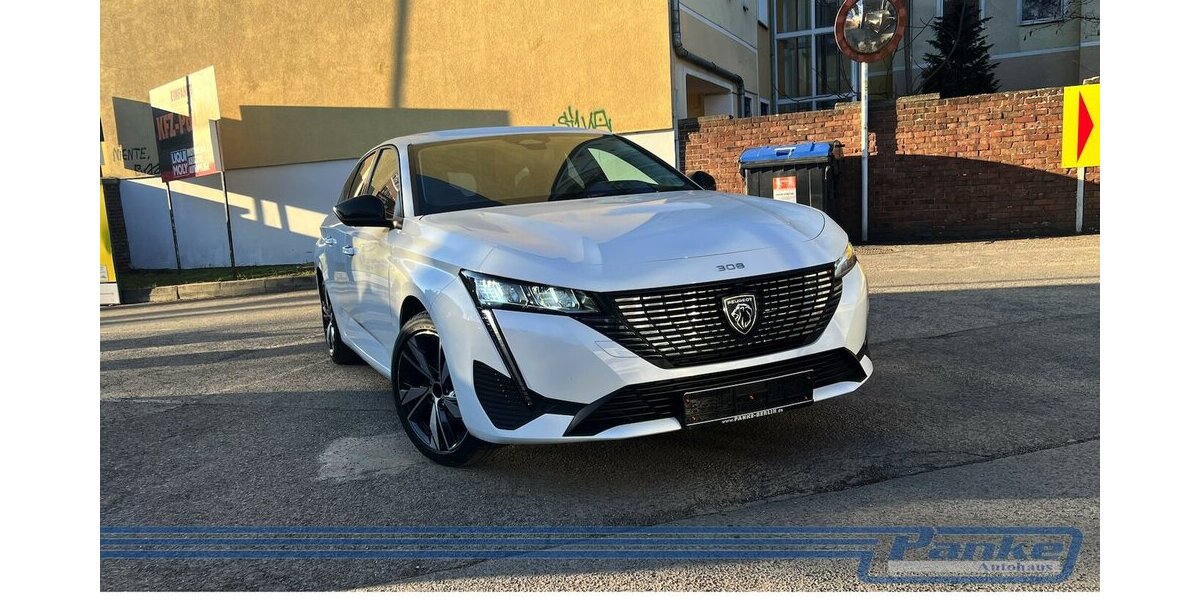 Peugeot 308 Allure EAT8*NAV*Carplay*LED*360°*Cockpit* 150.000 km 16.490 &euro; Berlin 13187