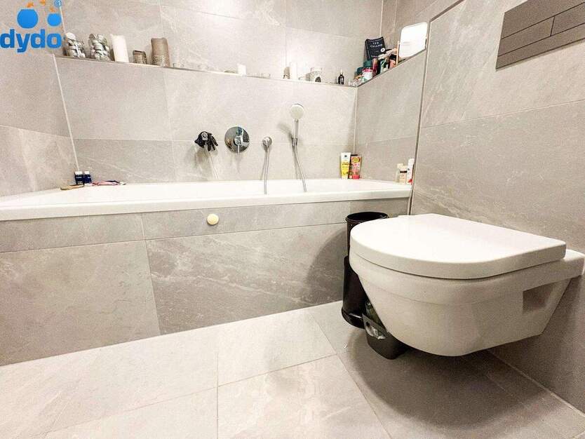 Diese Zwei-Zimmerwohnung in bester Lage erwartet Sie samt Einbauküche und Balkon !! unbefristet !! 2 zimmer