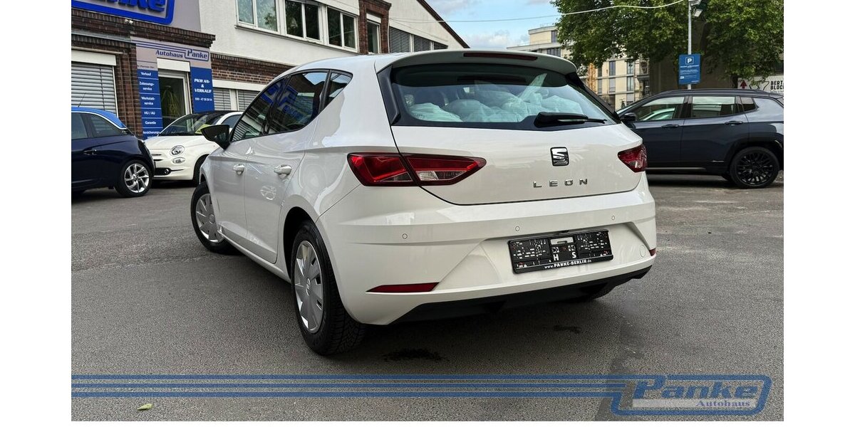 Seat Leon FR Alcantara Navi Sitzheizung SR/WR 85.720 km 12.290 &euro; Berlin 13187