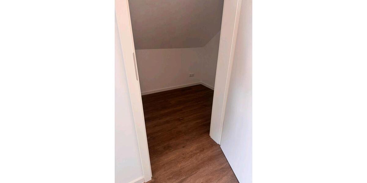 Dachgeschoßwohnung Nauen - 2 Zimmer, 68 m&sup2;, 1.181&euro; | Angebot:26653090