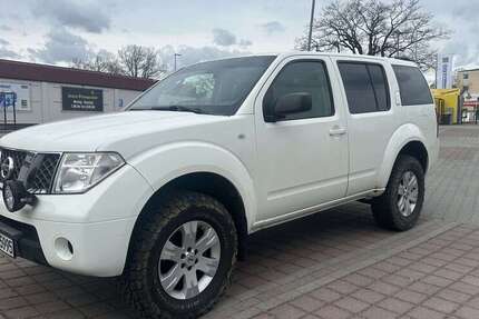 Nissan Pathfinder 190.000 km 6.000 &euro; Berlin 12349