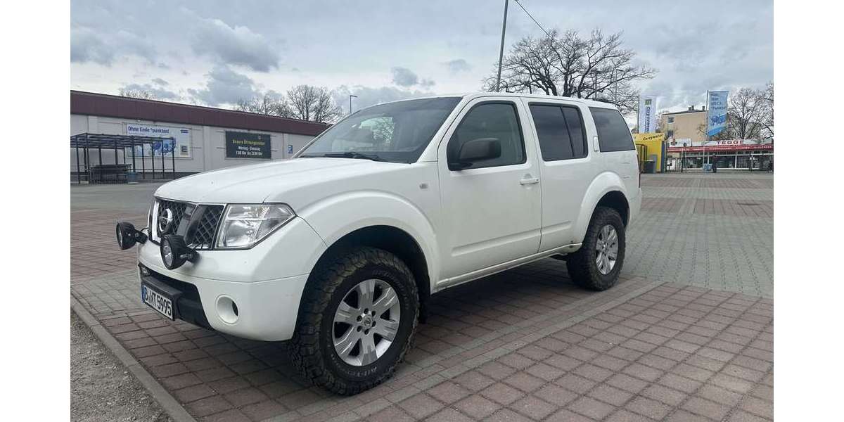 Nissan Pathfinder 190.000 km 6.000 &euro; Berlin 12349