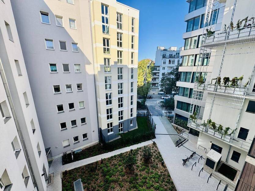 Helle NeubauWohnung mit modernem Komfort in Berlin-Schöneberg