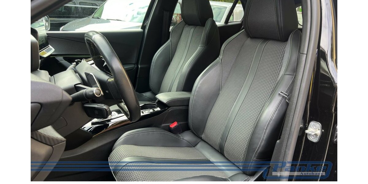 Peugeot 2008 GT 155 EAT8*Pano*LED*360°*TotWinkel*NAV* 36.726 km 19.990 &euro; Berlin 13187