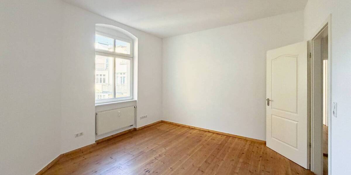 Dachgeschoss-Maisonette - hell, ruhig mit Balkon, Terrasse und Aufzug - Dachgeschoßwohnung Berlin Prenzlauer Berg | Angebot:25366987