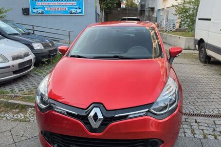 Renault Clio 82.000 km 7.900 &euro; Berlin 12105