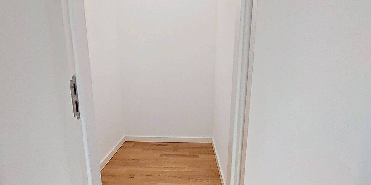 Etagenwohnung Berlin Mitte - 3 Zimmer, 93 m&sup2;, 2.800&euro; | Angebot:26258029