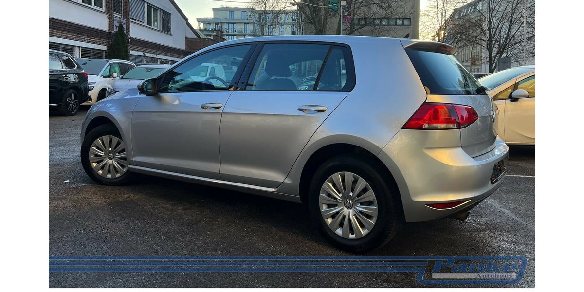 VW Golf VII BMT*Navi*Tempo*SHZ*Tel.*Touch* 120.529 km 8.990 &euro; Berlin 13187