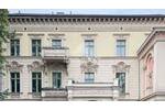 Gepflegte Büroeinheit in denkmalgeschütztem Altbau in erstklassiger Lage