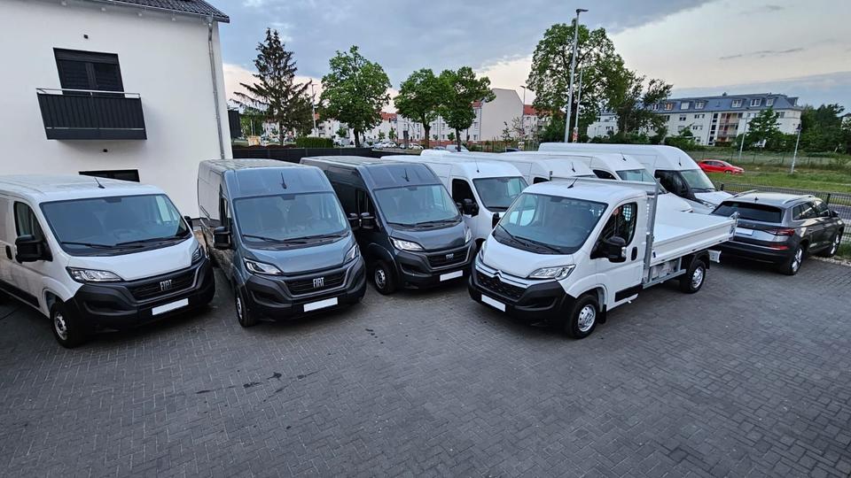 Gewerbefläche mit Büro zimmer