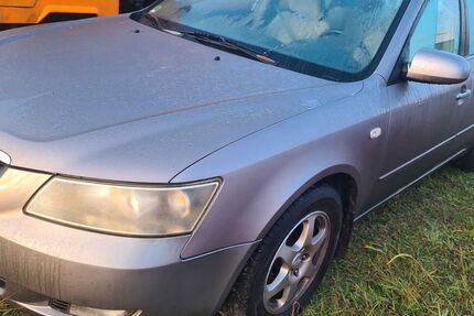 Hyundai SONATA 296.000 km 1.999 € Berlin 13597