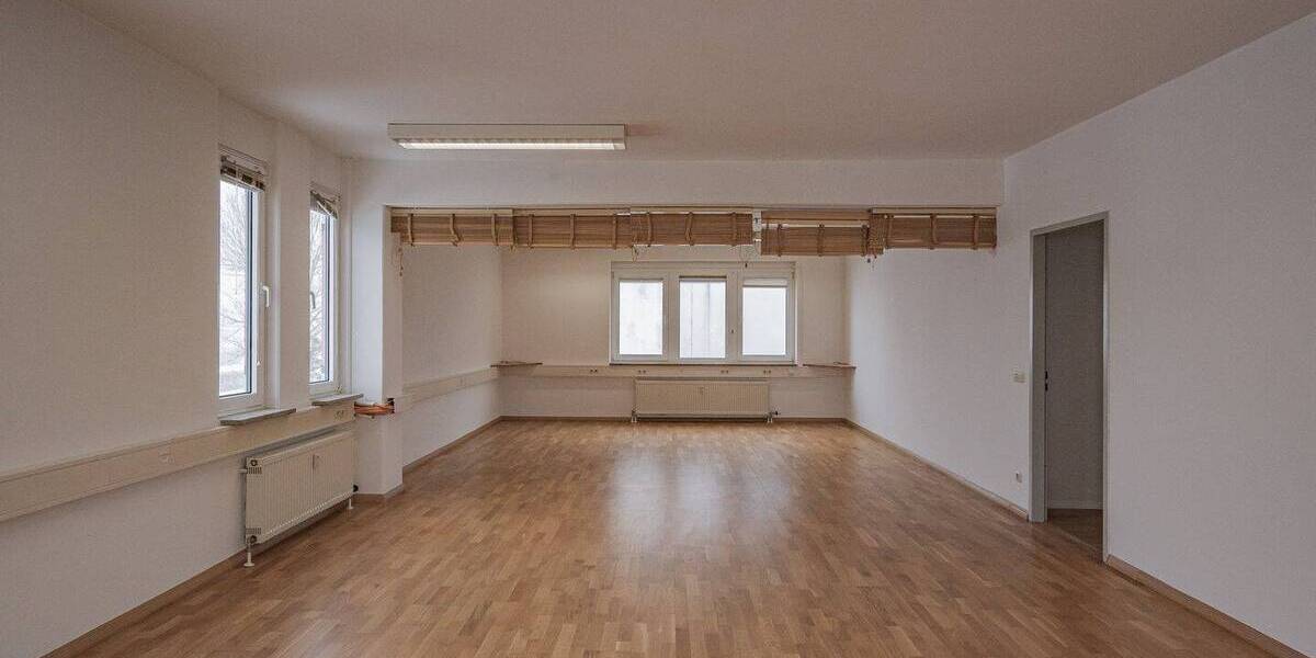 Gewerbeobjekt Wustermark Elstal - 4 Zimmer, 170 m&sup2;, 265.000&euro; | Angebot:26160801