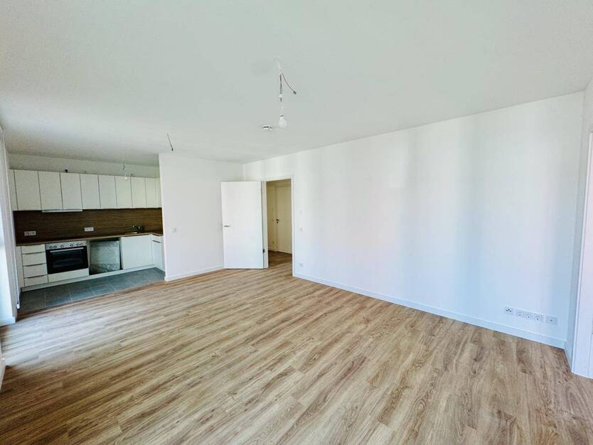 Geräumige Wohnung nahe Barbarossaplatz! *2x Balkone EBK Aufzug*