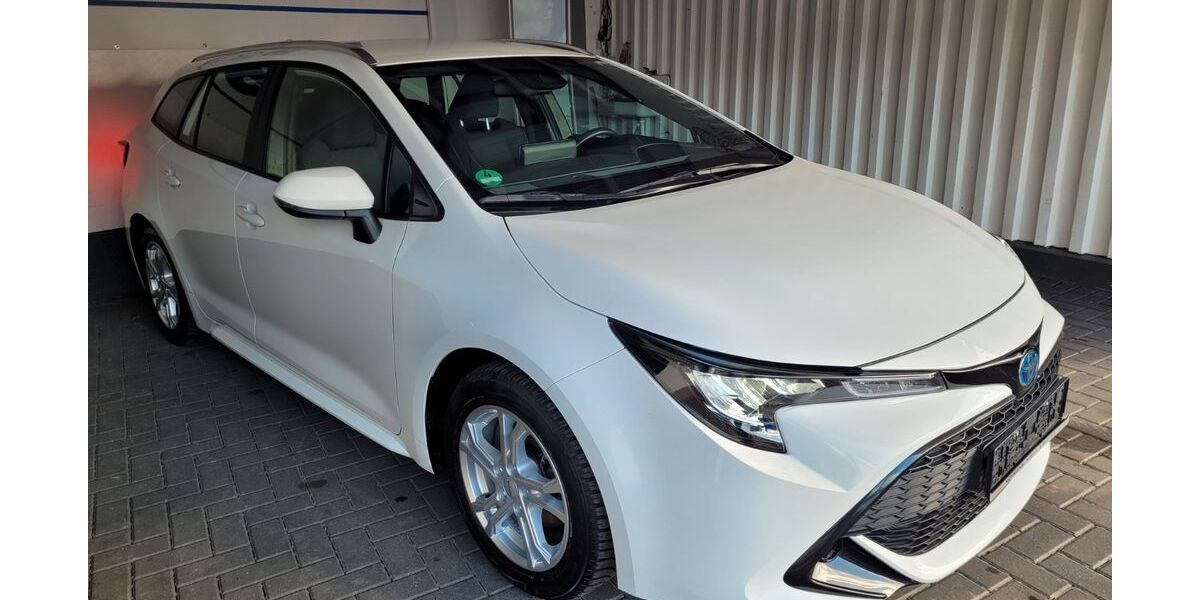 Toyota Corolla 51.781 km 20.900 &euro; Berlin 12277