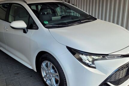 Toyota Corolla 51.781 km 21.900 &euro; Berlin 12277