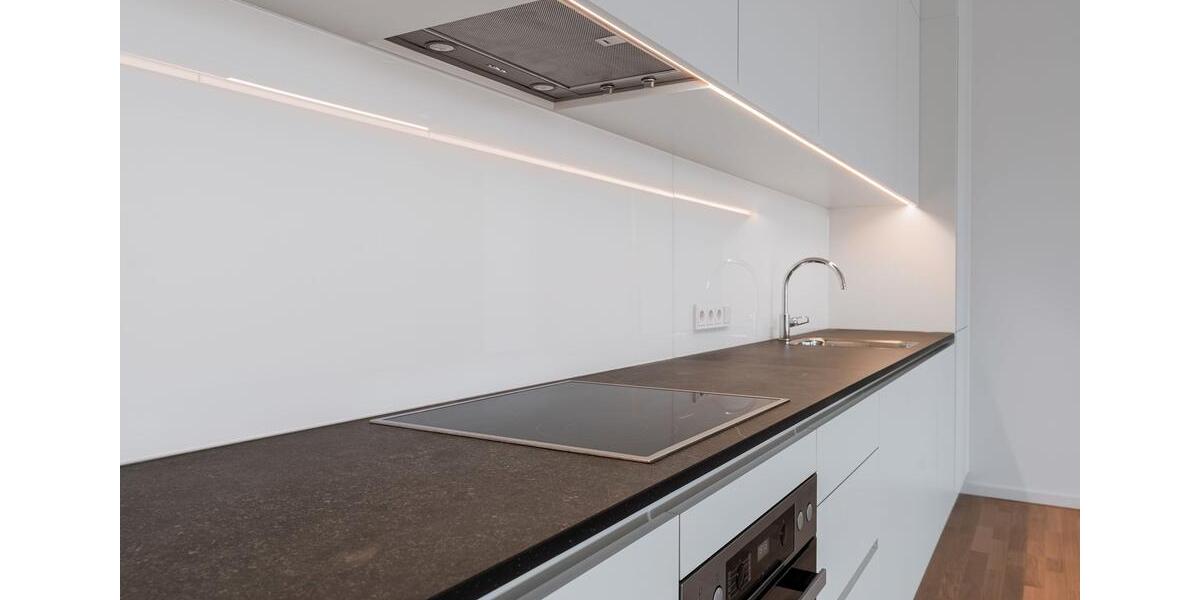 Wunderschöne 3-Zi. Whg. mit hochwertiger EBK und 2 Balkonen! 3 zimmer