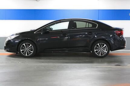 Toyota Avensis 125.000 km 12.000 &euro; Berlin 10785
