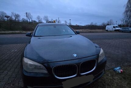 BMW 750 215.000 km 6.500 &euro; Potsdam 14480