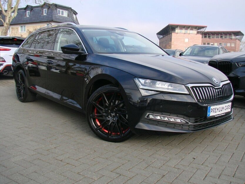 Superb 2.0TDI Style Columbus ACC Leder LED