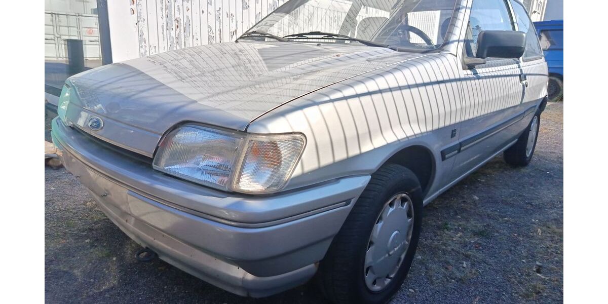 Ford Fiesta 52.300 km 1.300 &euro; Potsdam 14482