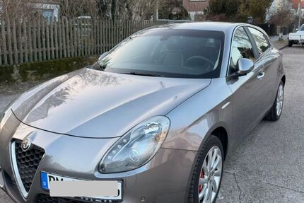 Alfa Romeo Giulietta 71.198 km 13.300 &euro; Berlin 14165