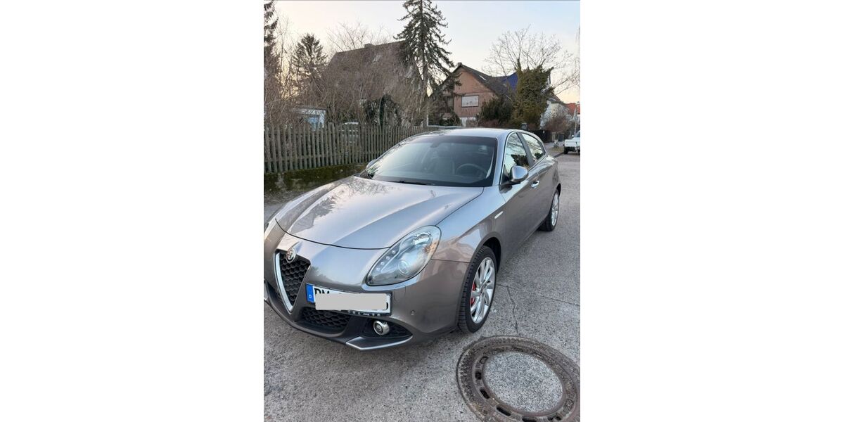 Alfa Romeo Giulietta 71.198 km 13.300 &euro; Berlin 14165