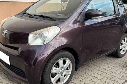 Toyota IQ 238.000 km 2.499 &euro; Berlin 12045