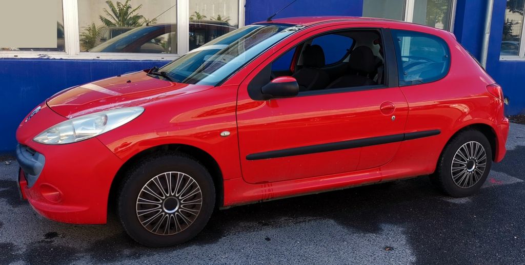 Peugeot 206 110.000 km 1.999 &euro; Berlin 13405