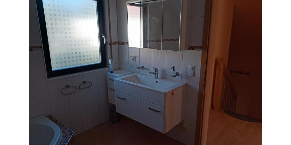 Etagenwohnung Potsdam Drewitz - 3 Zimmer, 112 m&sup2;, 2.050&euro; | Angebot:25300861