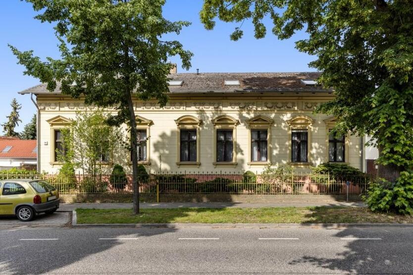 Haus für Gewerbe und Wohnen in attr. Stadtlage im Berliner Umland